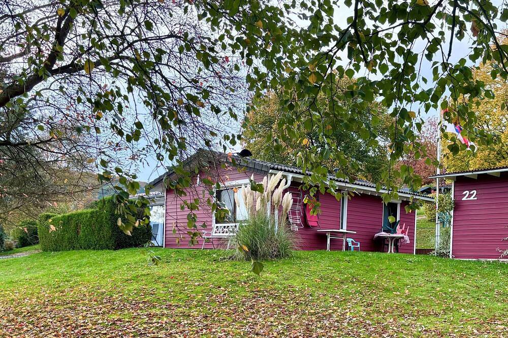 Das rote Haus am See - Ferienhaus in traumhafter Lage in Hohenroda, Rhön-Hessen