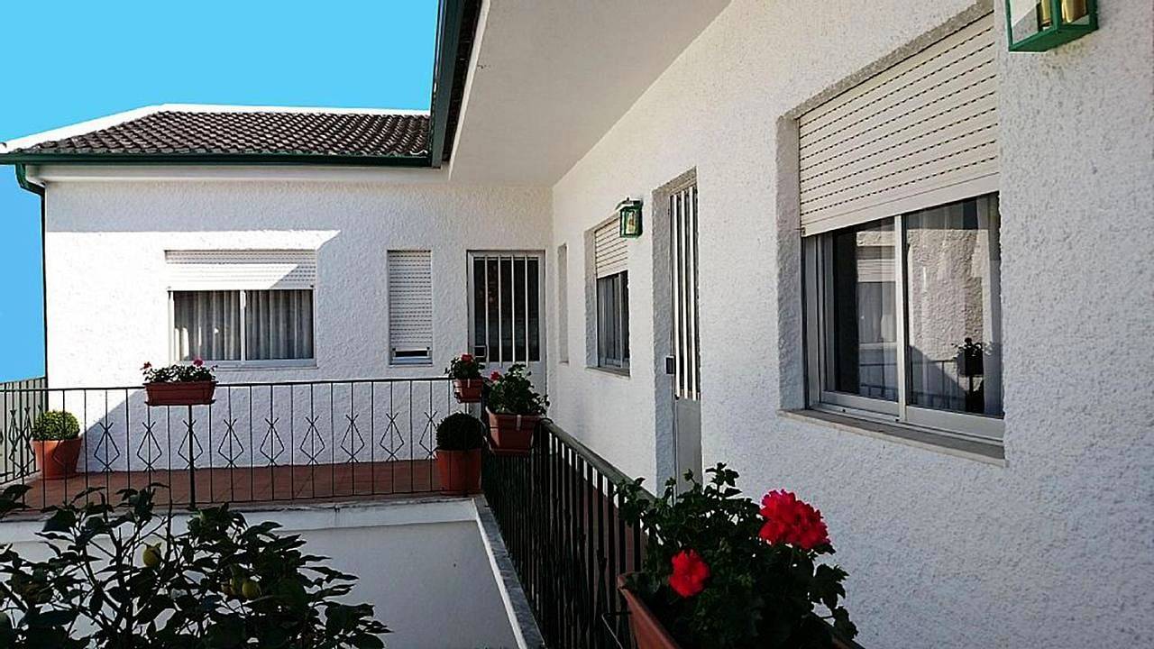 Casa Quinta da Adega do Chão - Vale do Douro in Serra do Marão, Cambres