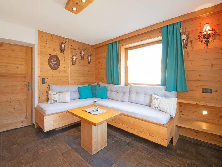 Chalet in Fügen bij Spieljoch Ski Lift in Tux Alps, Fügen