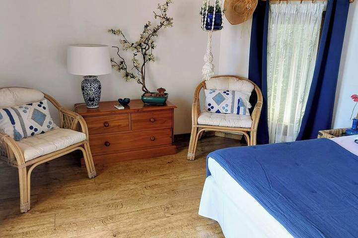 Location de vacances pour 10 personnes, avec jardin ainsi que jacuzzi et balcon à Brando - 3