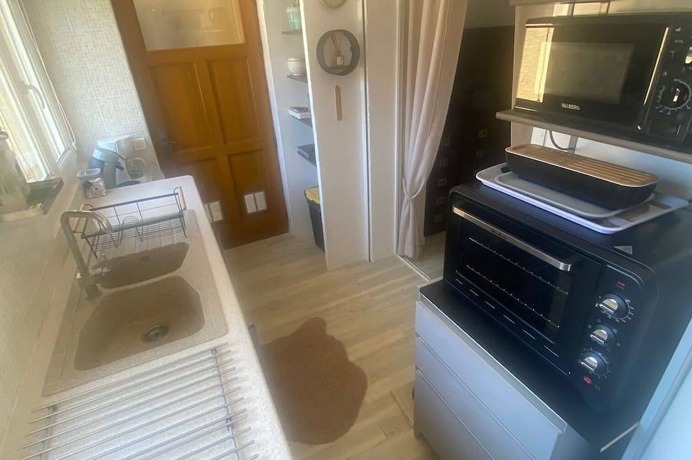 Ganze Wohnung, Two-room apartment Quietly situated in a private estate with garden, 8 km from the sea in Pégomas, Cannes und Umgebung