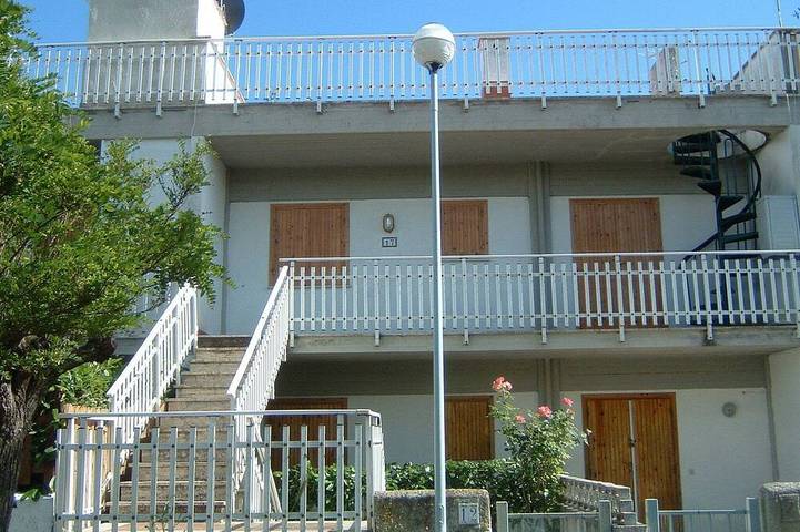 Ferienwohnung für 4 Personen, mit Balkon und Terrasse sowie Garten