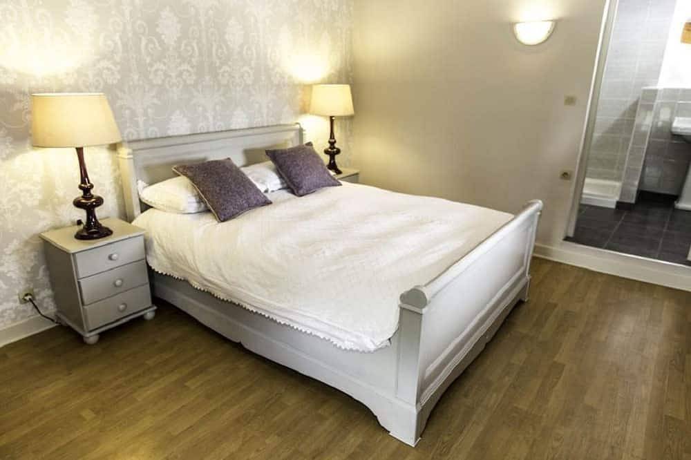 Delightful 2 bedroom accommodation - La Petite Maison in Sainte-Innocence, Périgord Pourpre