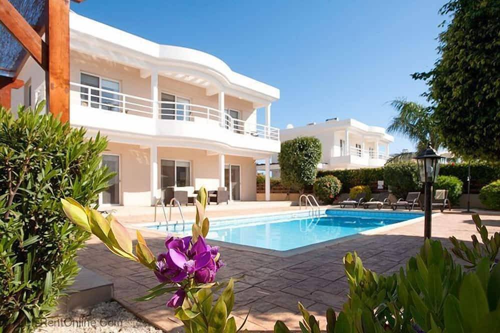 Casa vacanza a Peyia a partire da 247€ a notte