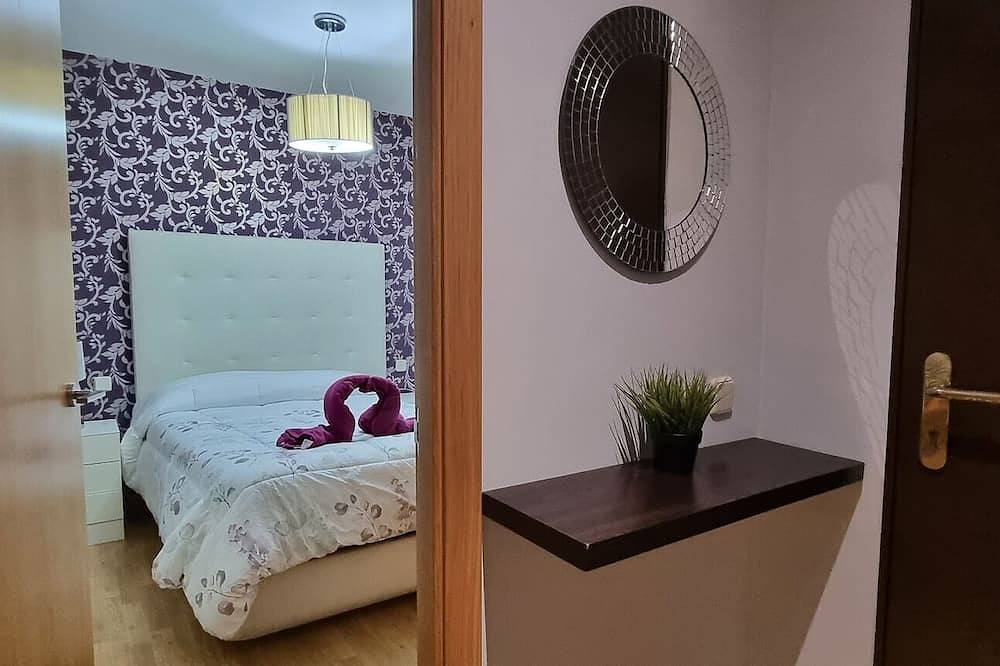 Entire apartment, El Toboso Apartment in Alcalá de Henares, Madrid Province