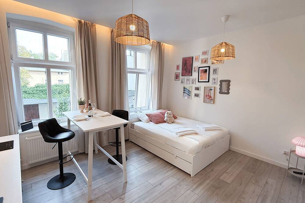 Ganze Wohnung, Stylish Studio on a Historic & Trendy Street in Bromberg, Kujawien-Pommern
