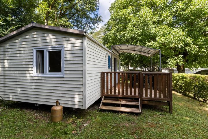 Camping für 4 Personen, mit Garten und Kinderpool in der Dordogne