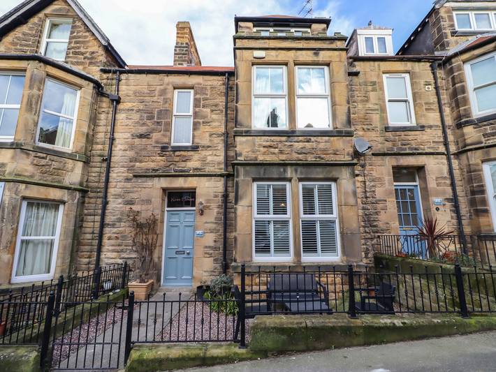 Holiday home for 8 people, with garden, with pets in Alnmouth