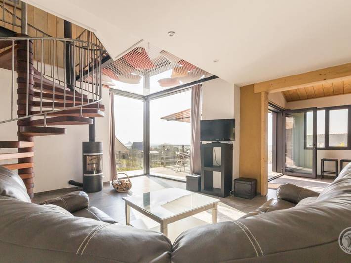 Gîte pour 6 personnes, avec jacuzzi ainsi que jardin et terrasse à Vains - 3