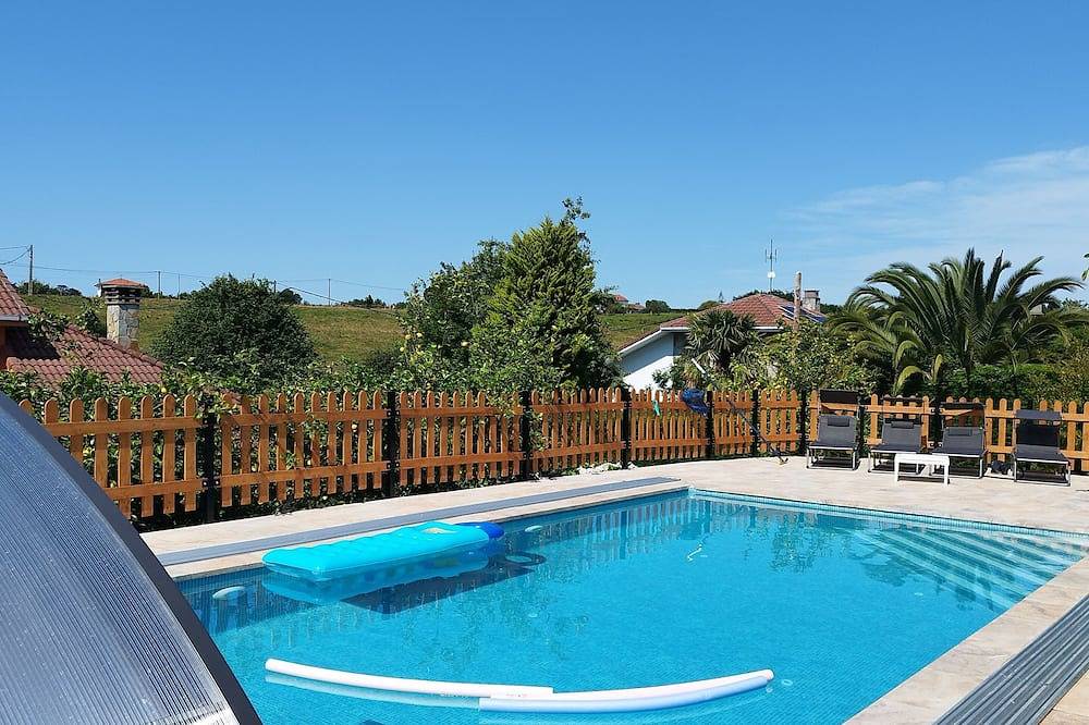 Heated Swimming Pool (all year round) 2 km Ñora beach, 9 Gijón- barbecue, fireplace in Quintueles, Villaviciosa