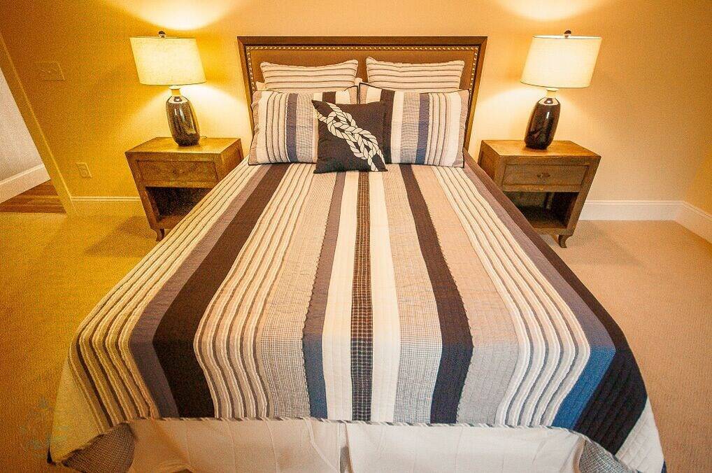 Flaschenpost bei Beacon Villas, Luxuriöses Stadthaus mit 4 Schlafzimmern in Corolla, Currituck County