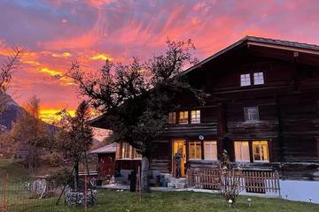 Ferienhaus für 12 Personen, mit Garten und Whirlpool in Meiringen