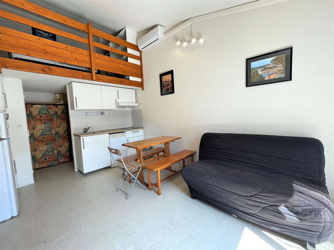 Air-Conditioned Studio with Mezzanine, Pool, and Parking - Steps from Grazel Beach in Gruissan (Ville), Gruissan