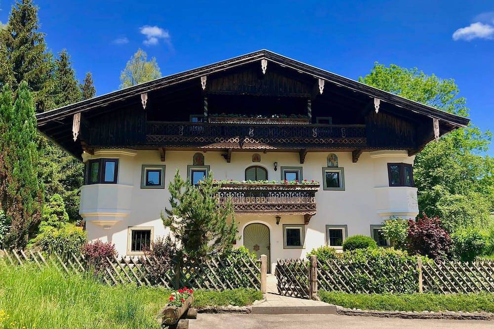 Bauernhaus-Schloss Wagrain - Bauernhaus für 10 Personen (265qm) in Ebbs, Kufstein Umgebung