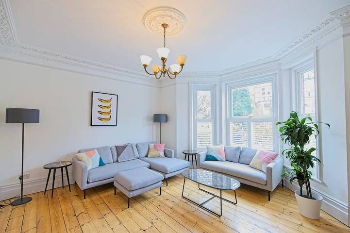 Holiday rental for 8 people, with balcony and garden in Folkestone