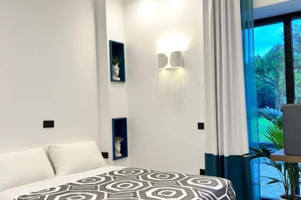 Ganze Wohnung, Mille912 relais: Deluxe Triple Room  in Piano di Sorrento, Sorrentinische Halbinsel