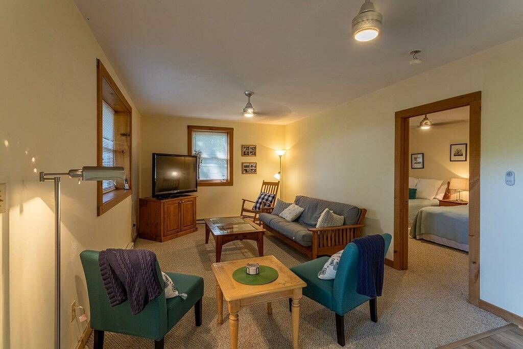 7th Heaven - Rustic cabin with hot tub, pool table, close to Hawksnest! in Blue Ridge Parkway, Seven Devils