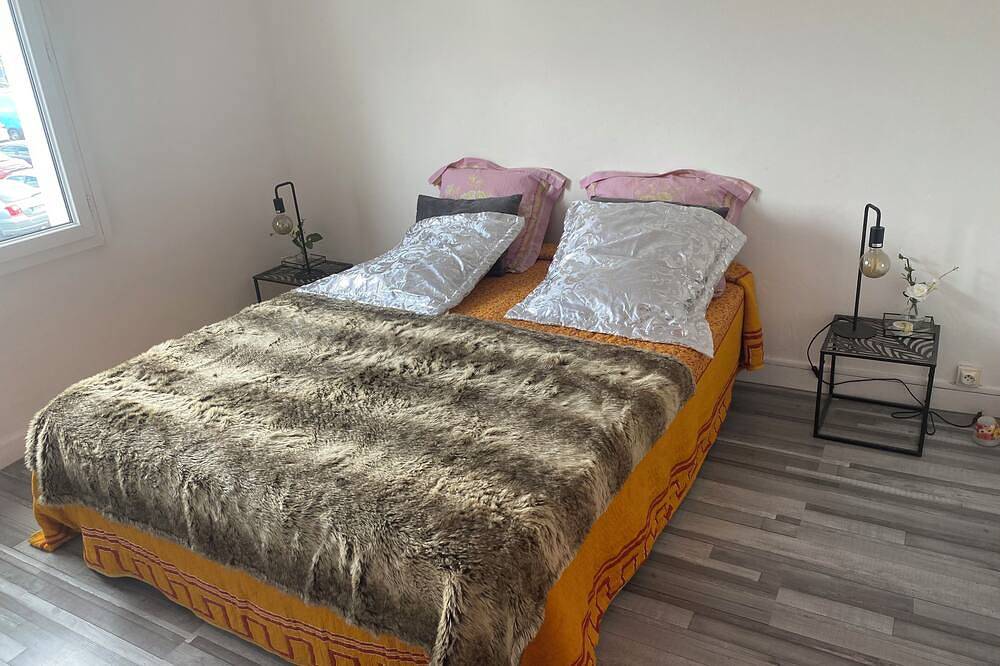 Grande maison 4 chambres avec jardin – proche plages du Débarquement et gare in Sainte-Marguerite-d'Elle, Région de Bayeux