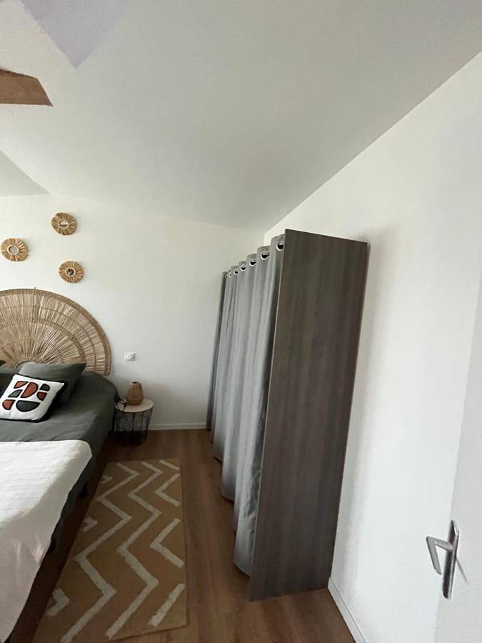 Gîte pour 6 personnes, avec vue et terrasse, adapté aux familles à Roullens - 2