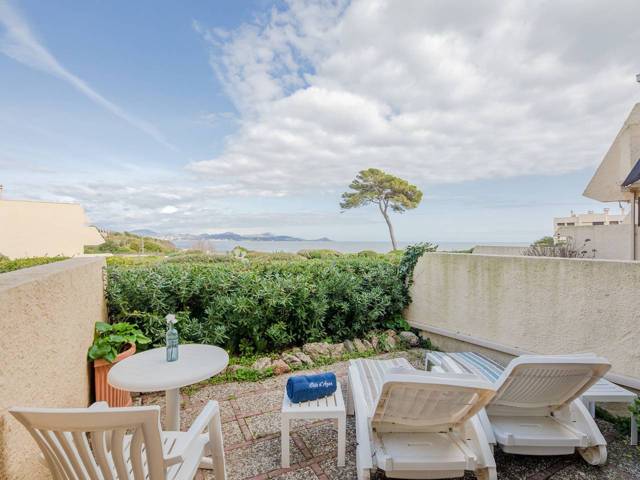 Entire apartment, Les Louvans in Saint-Aygulf, Frejus