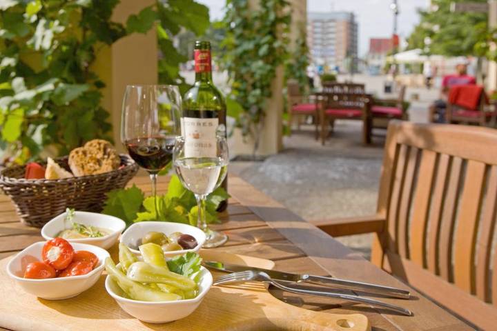 Hotel für 2 Personen, mit Sauna und Terrasse in Hanse Sail