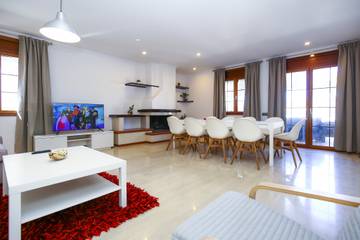 Villa pour 16 Personnes dans Vilafortuny, Cambrils, Photo 4