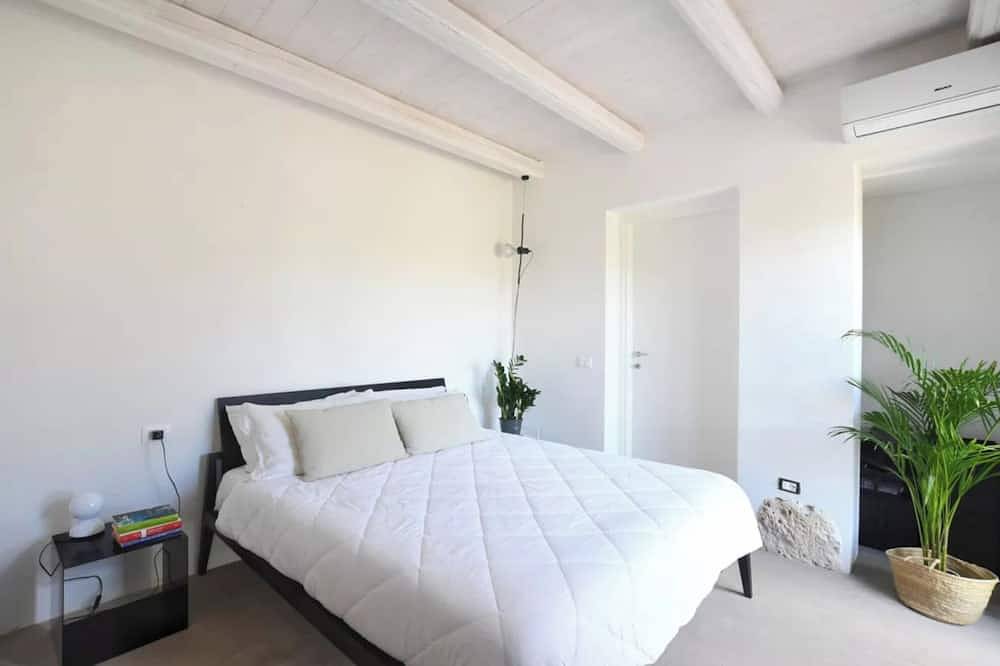 Favignana Luxury - Design Villa with Sea View Terrace and Private Garden in Favignana Stadt, Favignana