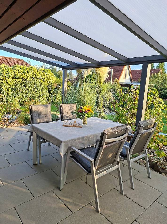 Holiday Home "Moin" with Private Terrace, Garden, and Wi-Fi in Hollern-Twielenfleth, Landkreis Stade