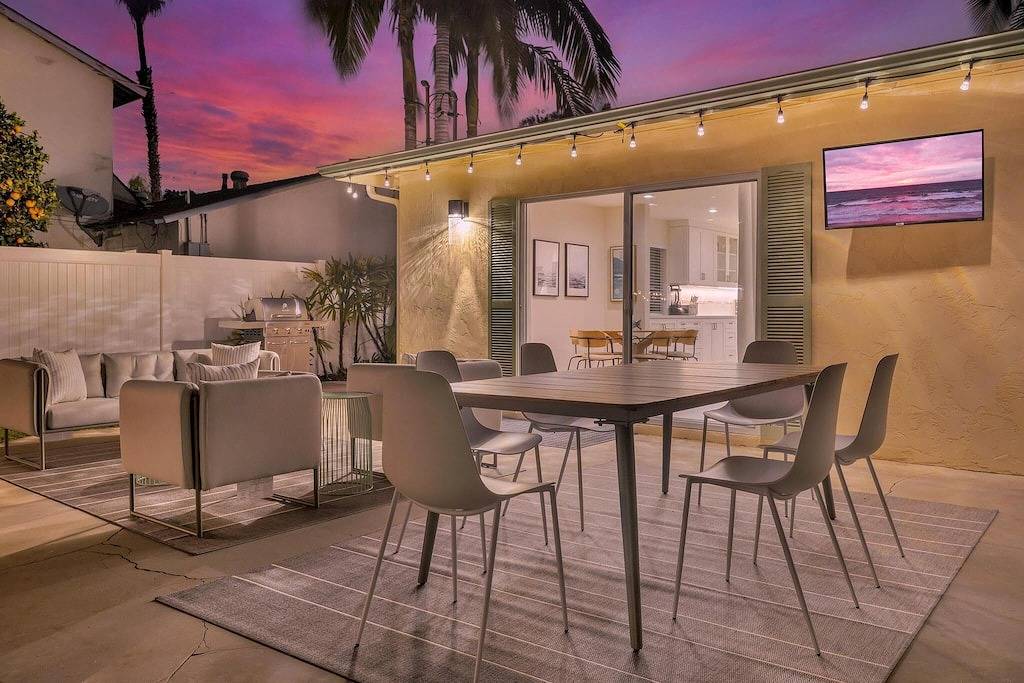 Sunny Modern Family Home I Near Beach + Eateries in Carlsbad, San Diego County