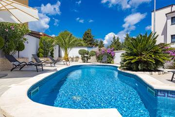 Villa voor 8 Personen in Stinjan, Pula, Afbeelding 1