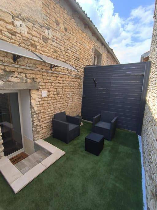 Gîte pour 4 personnes, avec terrasse à Neuville-de-Poitou - 3