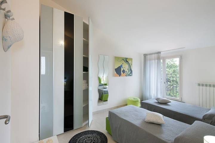 Location de vacances pour 30 personnes, avec balcon et jacuzzi ainsi que jardin et piscine à Tavullia - 3