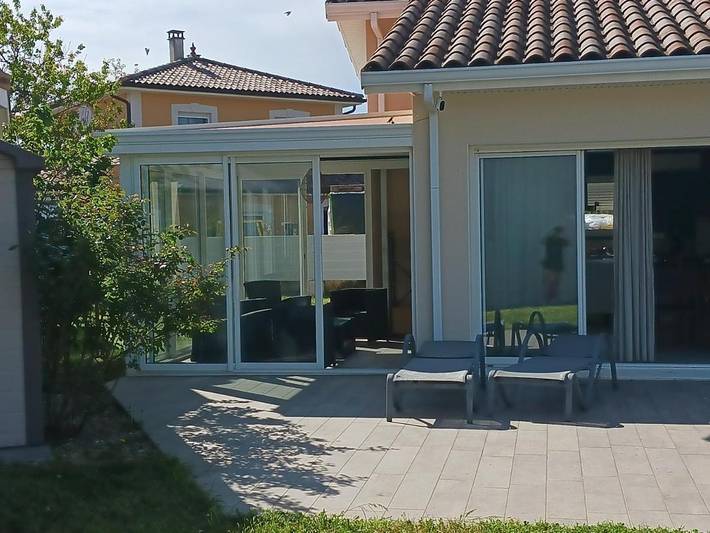 Location de vacances pour 10 personnes, avec vue et jardin dans Reventin-Vaugris - 3