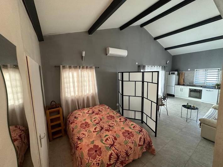 Gîte pour 4 personnes, avec terrasse ainsi que jardin et vue à Villetelle - 2