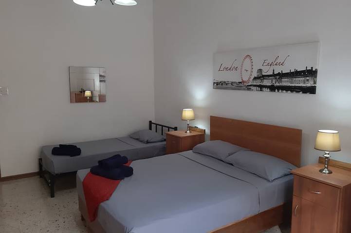 Ferienwohnung für 5 Personen, mit Whirlpool und Balkon auf Malta