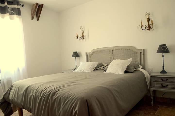 Location de vacances pour 6 personnes, avec terrasse et jardin à Plan-d'Orgon - 3