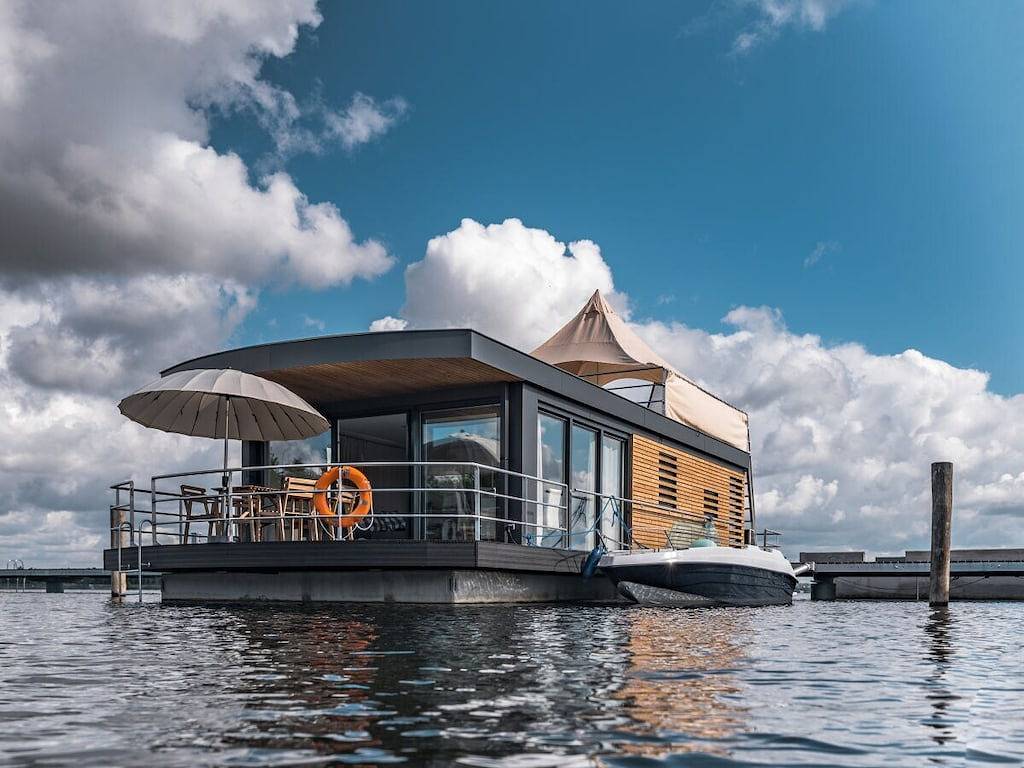 Hausboot mit 1 Schlafzimmer in Bitterfeld, Bitterfeld-Wolfen