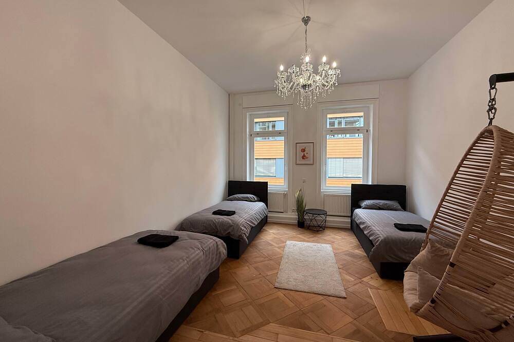 Ganze Wohnung, Offenbach 200m2 10 Personen O1 in Offenbach am Main, Offenbach