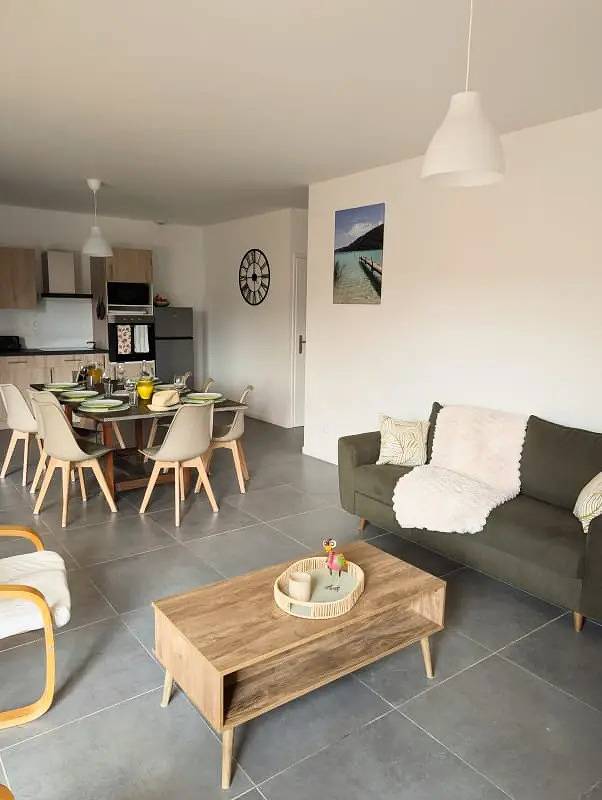 Appartement entier, Appartements pour 2 Personnes in Montferrat (Isère), Lac de Paladru