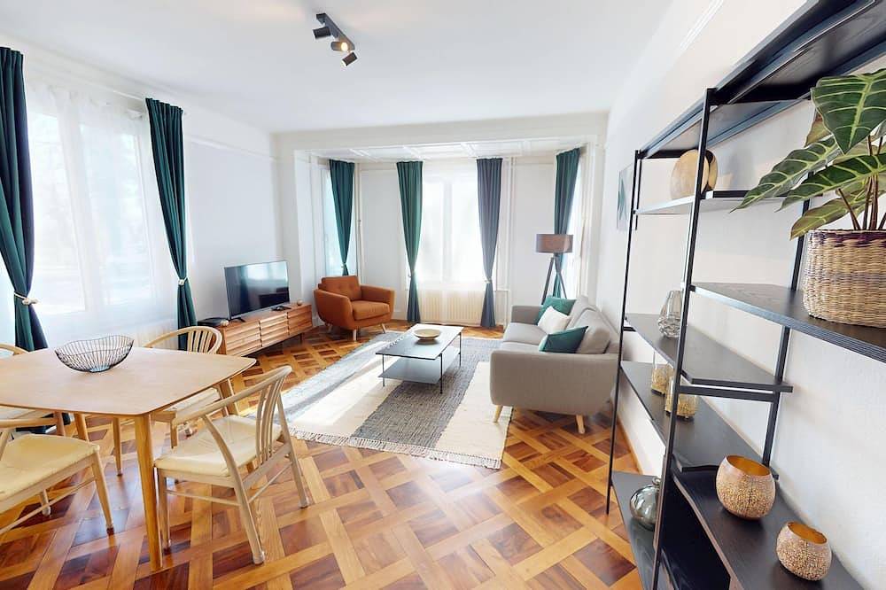 Ganze Wohnung, Bright & Airy 1-Bedroom Apartment with 2 Bathrooms - Lausanne City Centre in Lausanne, Genfer See