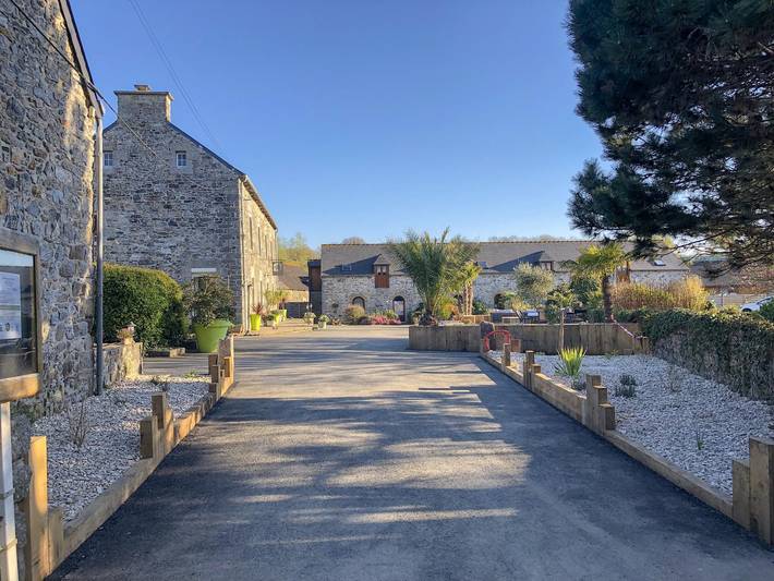 Gîte pour 2 personnes, avec Jardin ainsi que Piscine et Sauna à Yffiniac - 2
