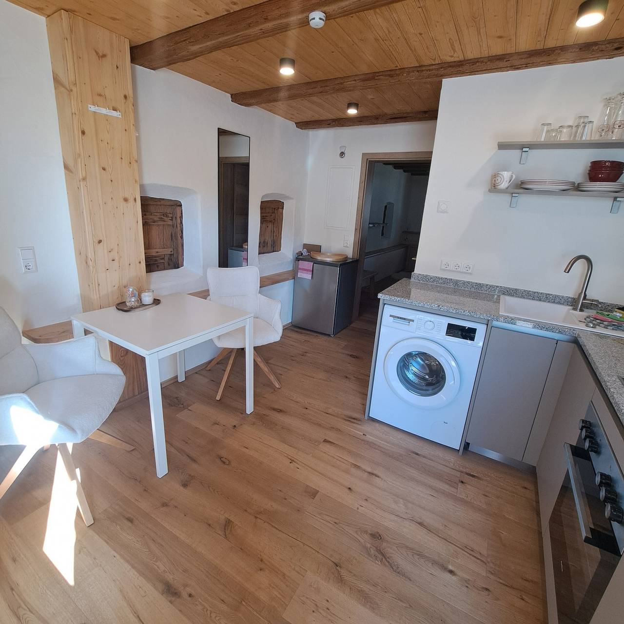 Ganze Wohnung, Ferienwohnung im Gustavhaus - Wohnen im Denkmalschutz mit modernster Technik, Wellnessdusche & Wlan in Meßstetten, Neckar-Alb