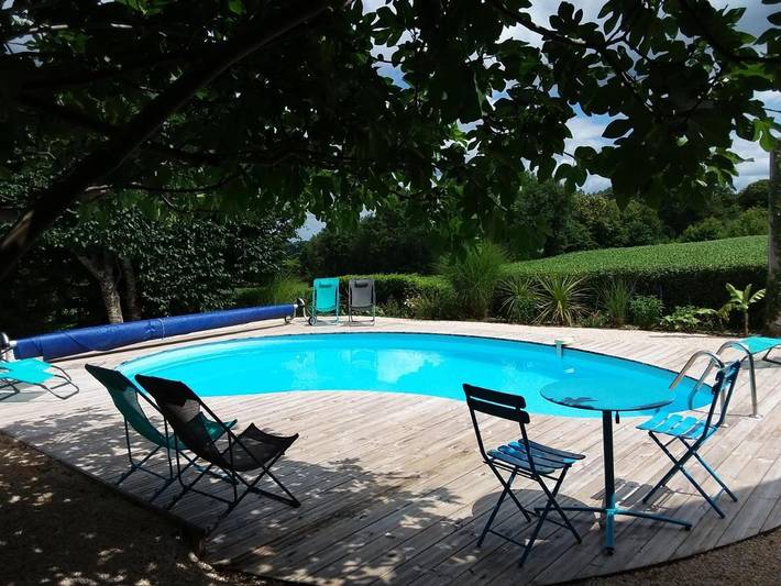 Location de vacances pour 10 personnes, avec vue ainsi que piscine et jardin à Sauveterre-la-Lémance - 2