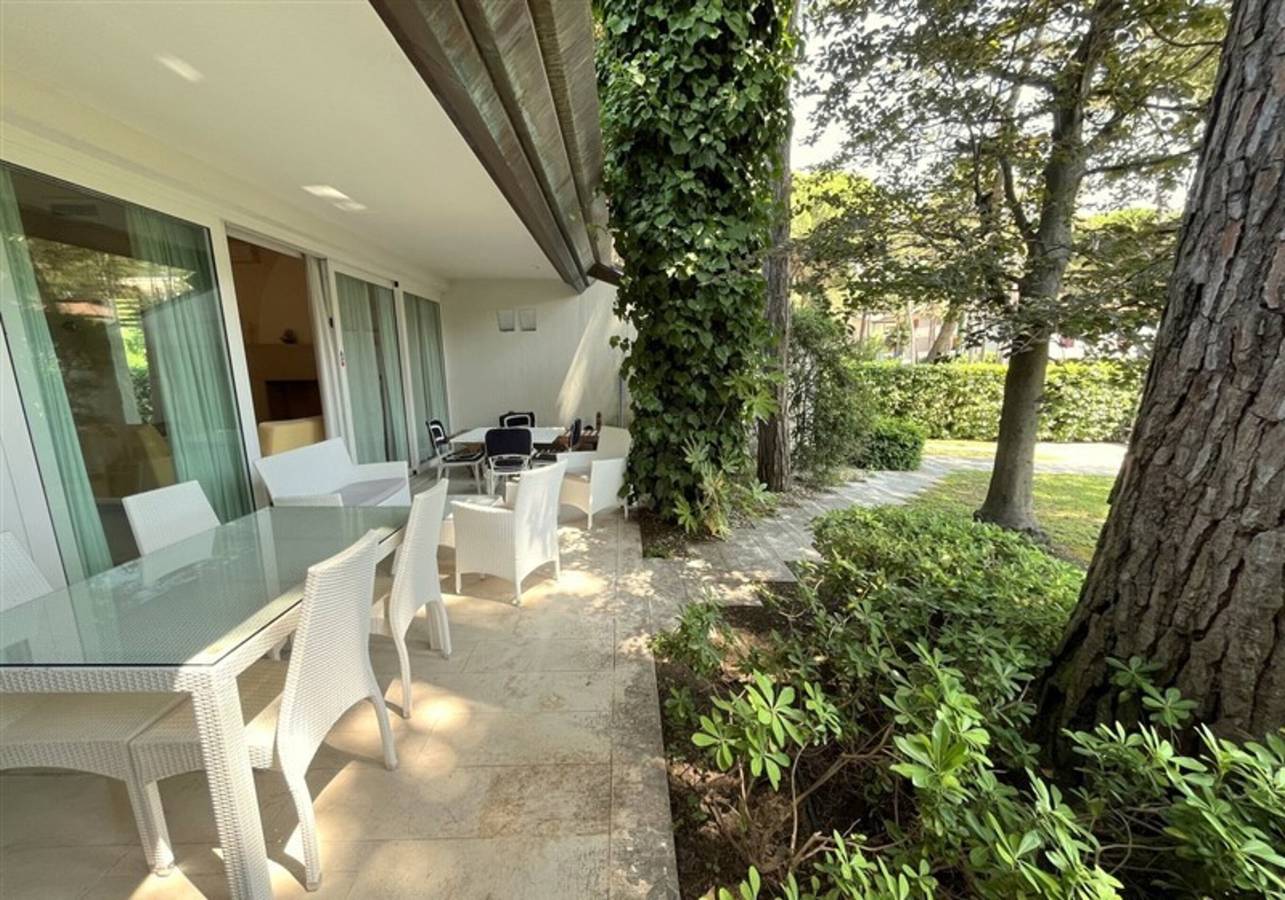 Encantadora villa amueblada con buen gusto a pocos pasos del mar in Ribera de Lignano, Lignano Sabbiadoro