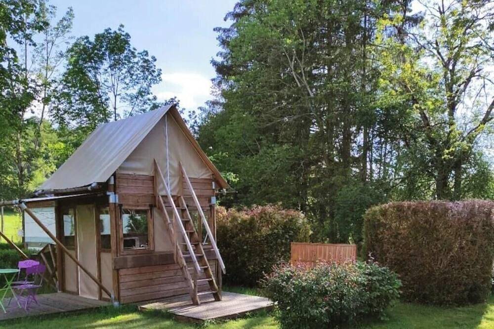 Camping 2 étoiles - ccbgadd in La Tour-d'Auvergne, Regionaler Naturpark Volcans d'Auvergne