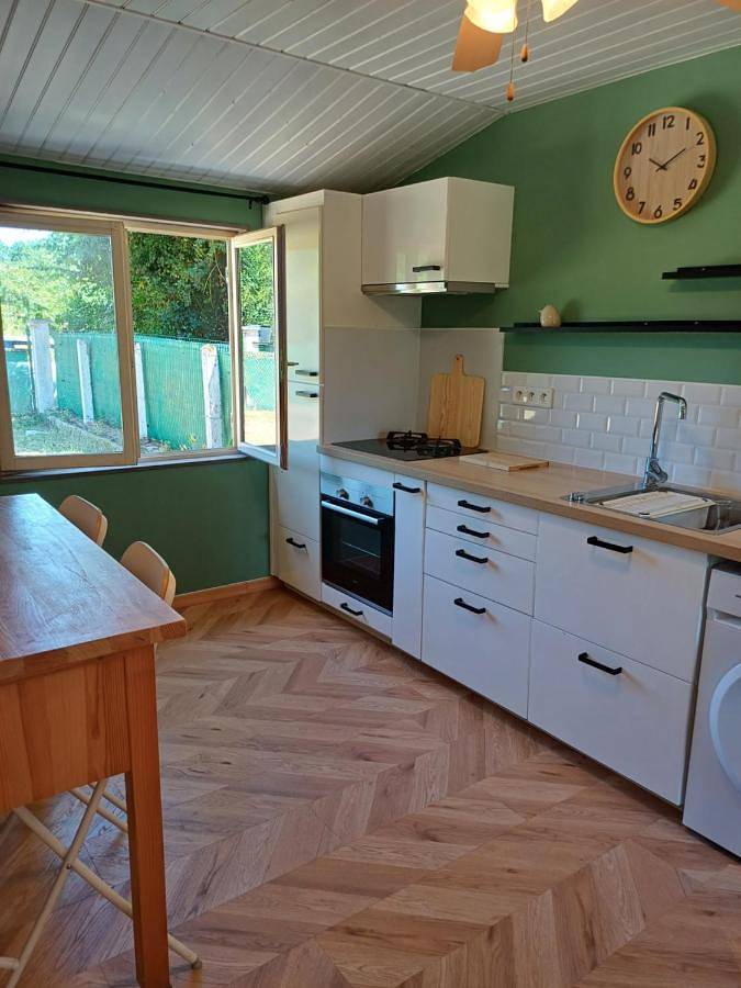 Gîte pour 2 personnes, avec Terrasse ainsi que Jardin et Vue à Saint-Loup-Lamairé - 4