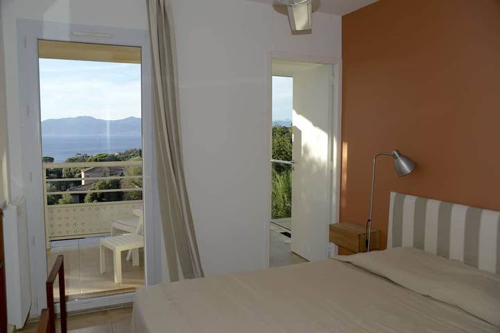 Location de vacances pour 10 personnes, avec jardin dans Portigliolo - 2