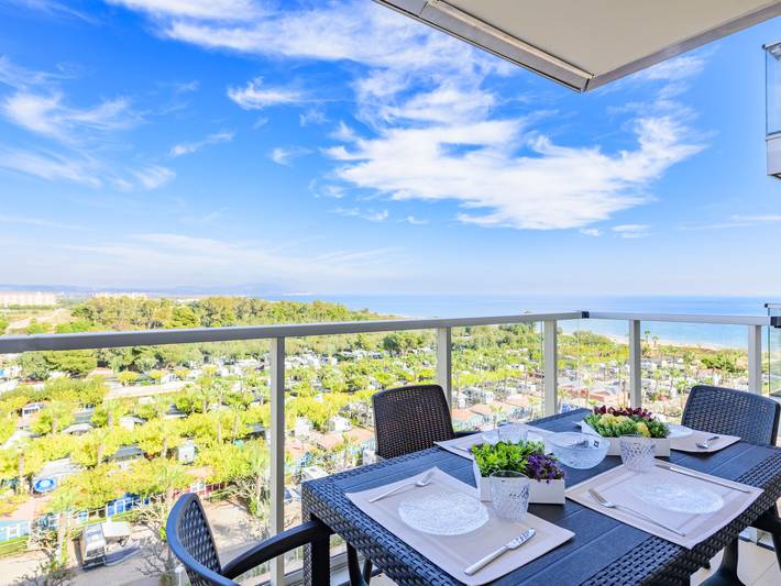 Gîte pour 4 personnes, avec jardin ainsi que bassin pour enfant et terrasse à Cabanes - 2