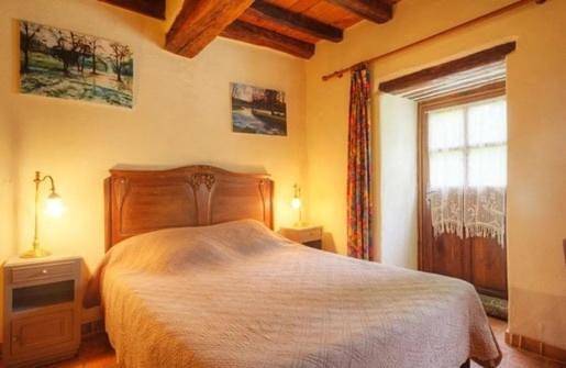 Location de vacances pour 9 personnes, avec piscine ainsi que terrasse et jardin, animaux acceptés à Buffon - 2