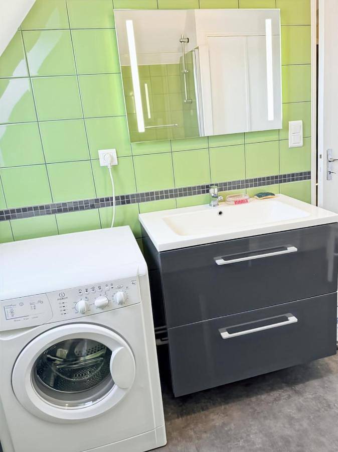 Location de vacances pour 6 personnes, avec vue et terrasse à Saint-Pantaléon-de-Lapleau - 3